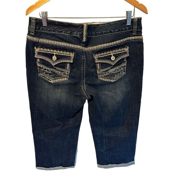 Maurices Capri Jeans | Size 11/12 | Mid-Rise Stretch Denim | Embellished Pockets - Picture 1 of 7